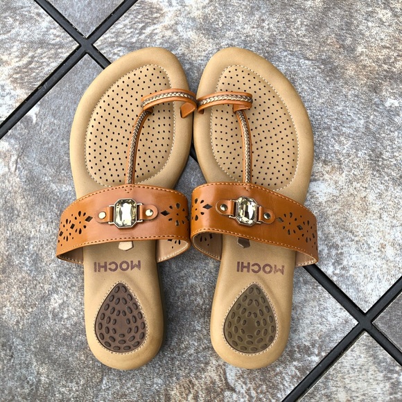 mochi leather slippers